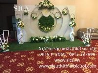 Trang trí những vòng tròn hoa sắt cho backgound đẹp tinh tế