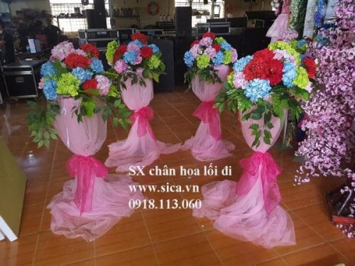 Chân hoa voan lụa trang trí sân khấu